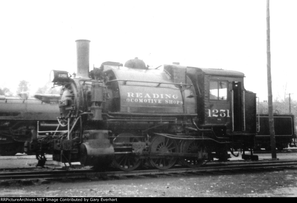 RDG 0-6-0T #1251 - Reading Co